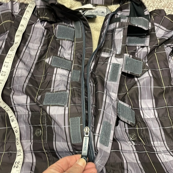 New sessions board jacket - Picture 8 of 13